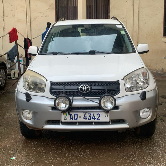 Location Toyota Rav4 Intermediaire à Conakry – Avec Chauffeur Inclus