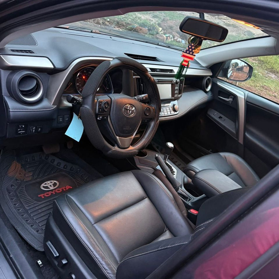 Location Toyota Rav4 à Conakry – Avec Chauffeur Inclus